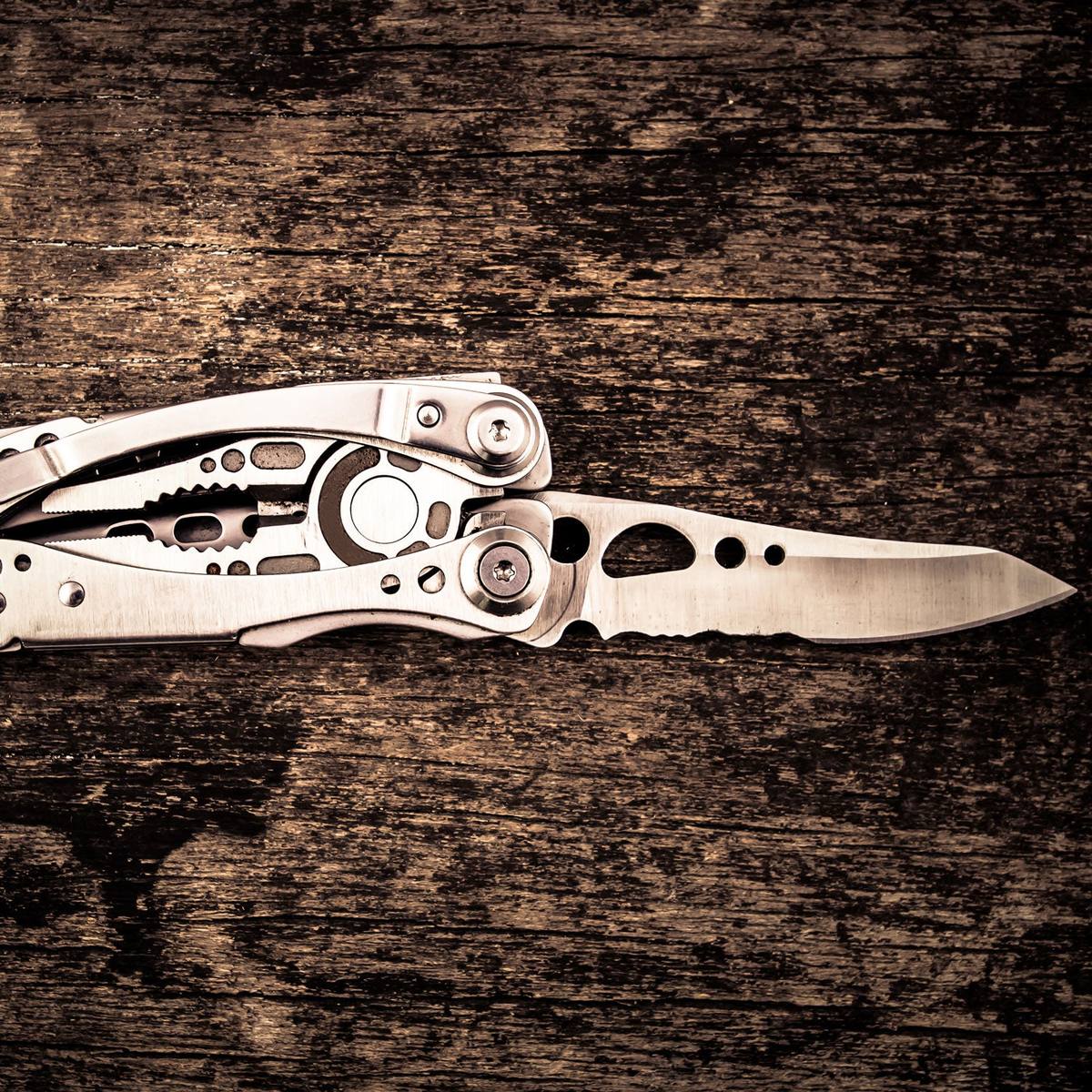 Best EDC Multitool (2026 Buyer's Guide)